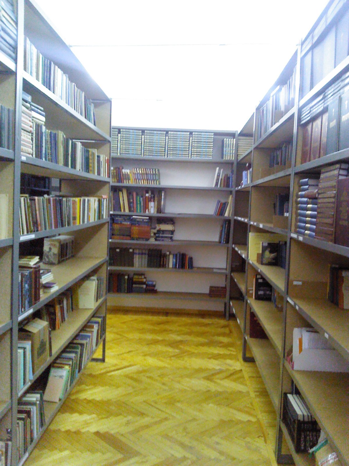 Пополнение книгами семинарской библиотеки