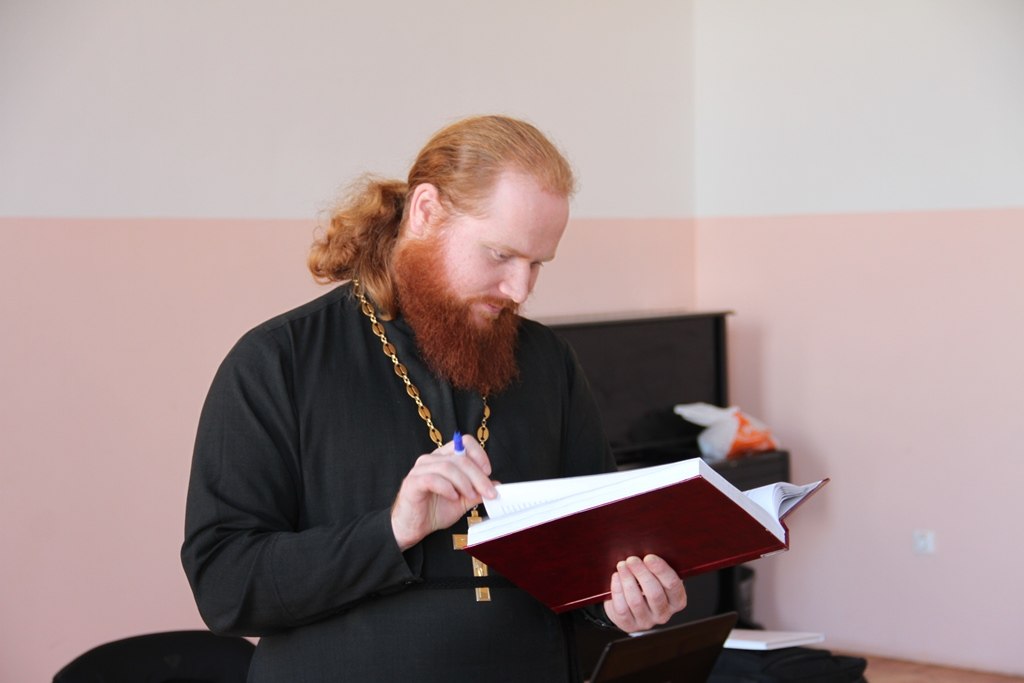Администрация, преподаватели и студенты Оренбургской духовной семинарии поздравляют иерея Алексея Колыванова с днем рождения