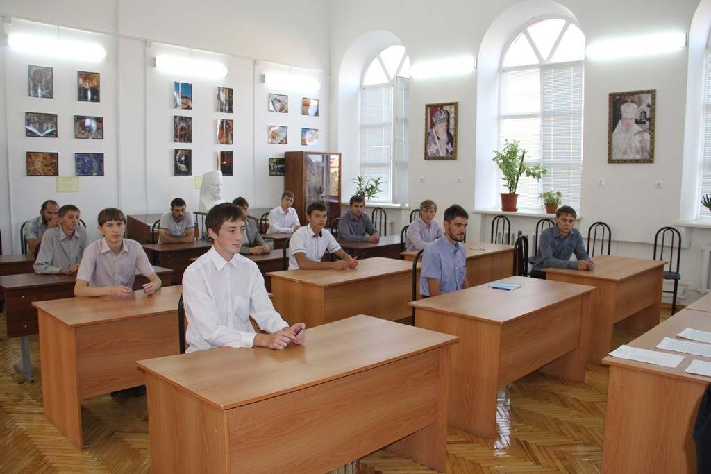 В Оренбургской духовной семинарии вступительные испытания
