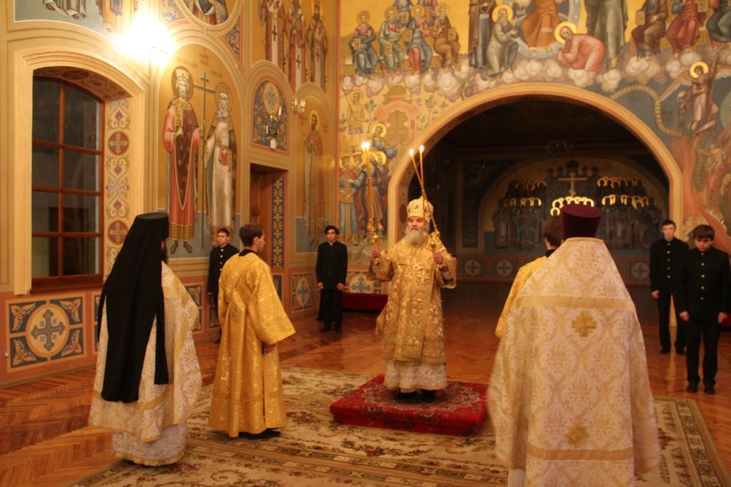 Епископ Бузулукский и Сорочинский Алексий совершил Божественную литургию в семинарском храме