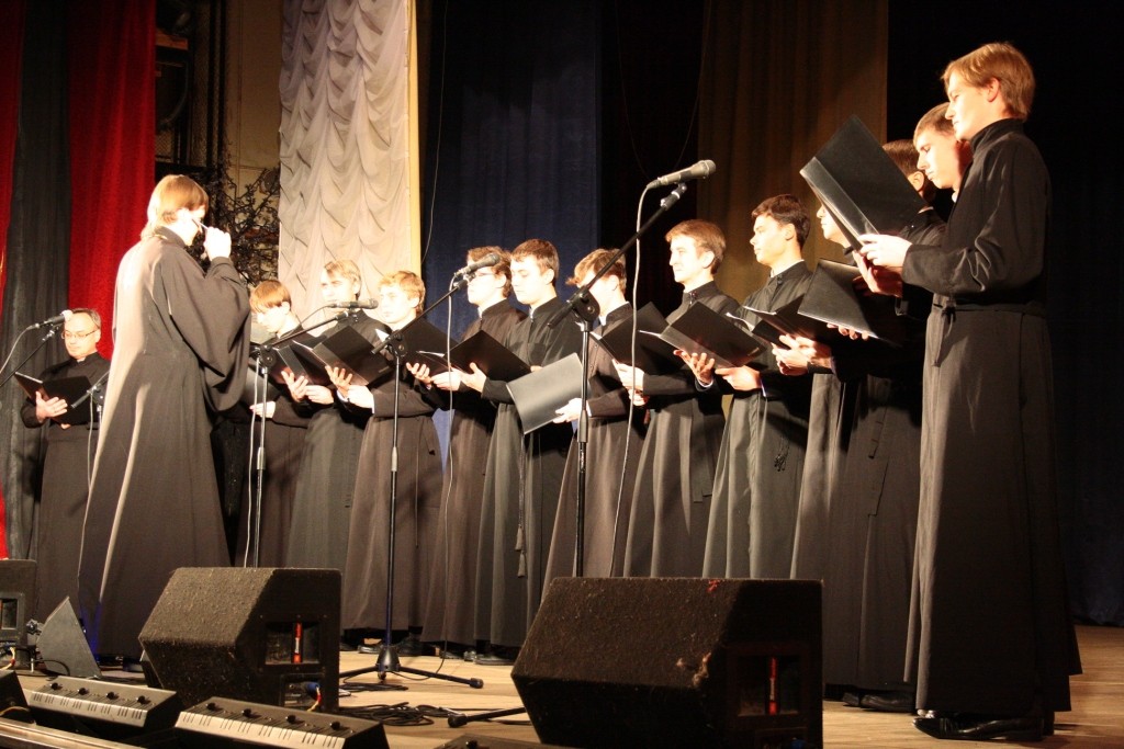 Студенты семинарии приняли участие в Рождественском концерте