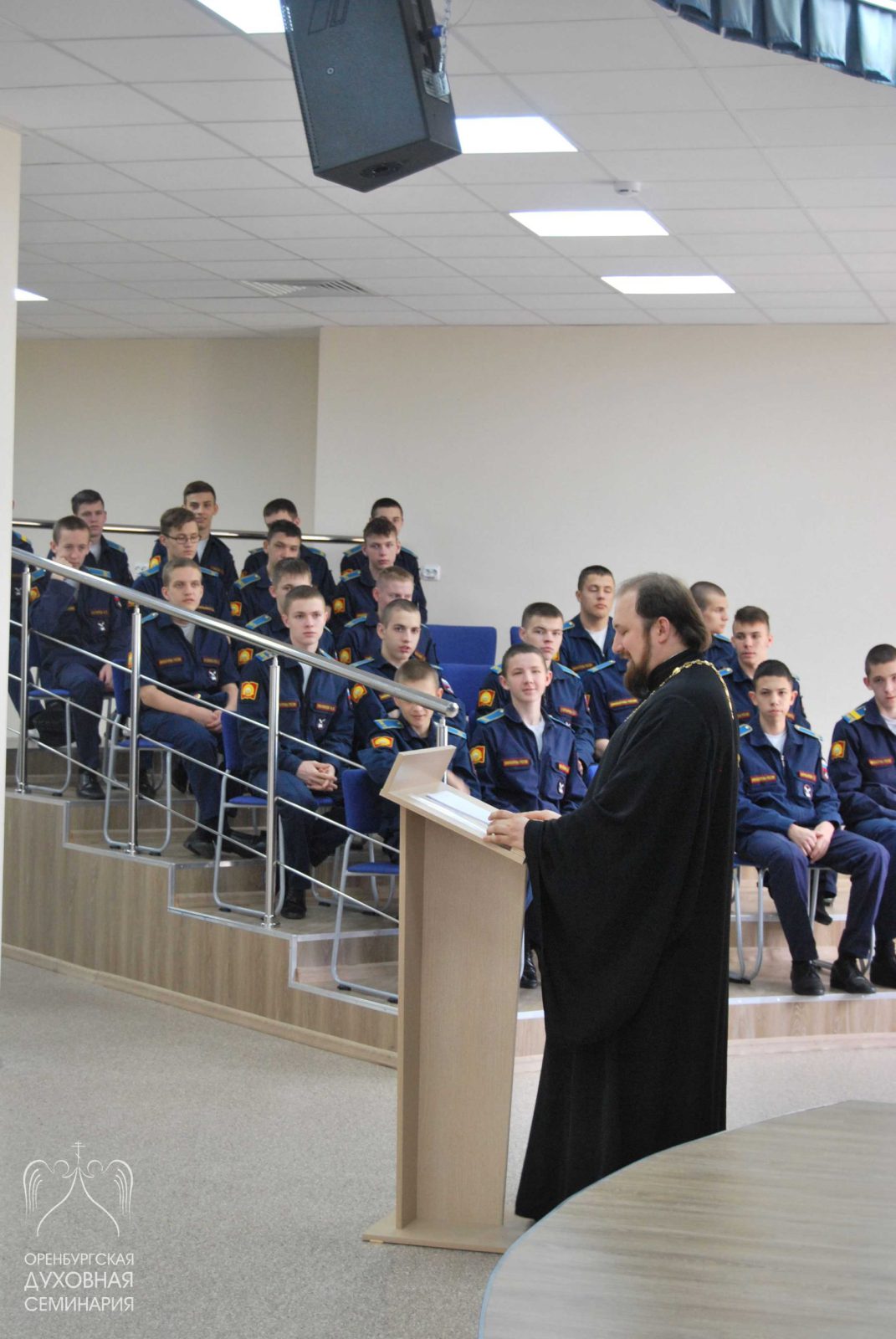 Проректор семинарии посетил Оренбургское президентское кадетское училище