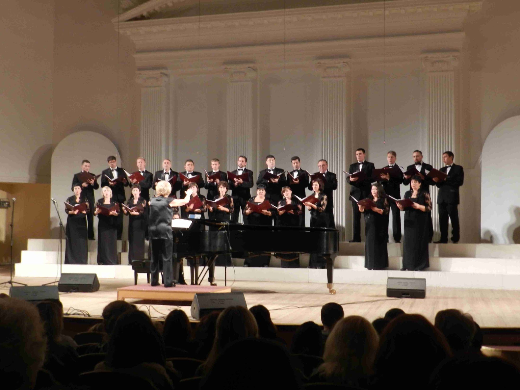 Студенты Семинарии посетили концерт Оренбургского муниципального камерного хора