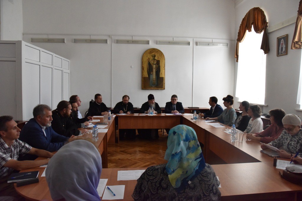 Митрополит Вениамин возглавил заседание совета  Оренбургского православного исторического общества