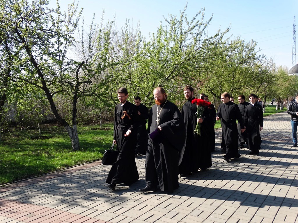 Оренбургская духовная семинария приняла участие в памятном мероприятии, посвященном Дню Победы