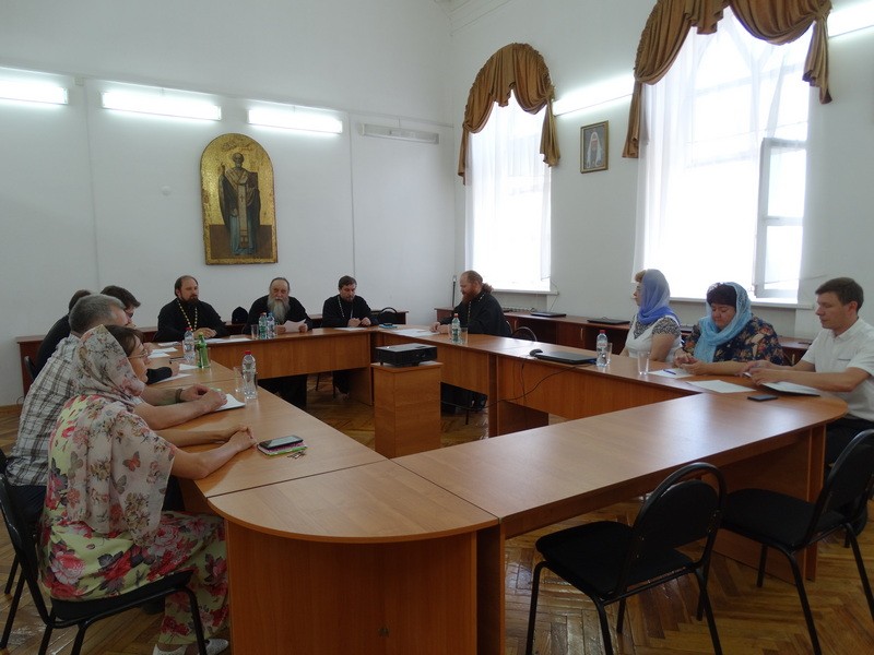 В Оренбургской духовной семинарии состоялось заключительное в 2017-2018 учебном году заседание Ученого совета
