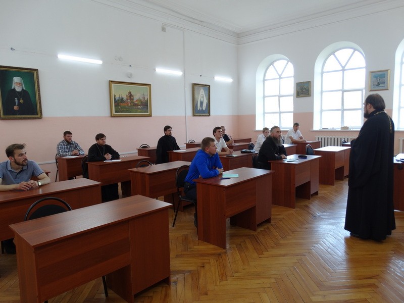 Абитуриенты Оренбургской духовной семинарии приступили к сдаче вступительных экзаменов
