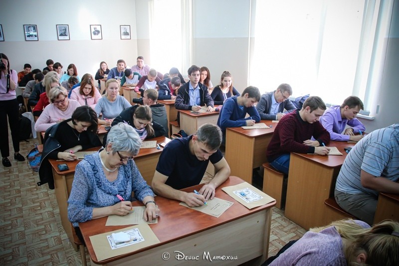 Студенты Оренбургской духовной семинарии написали ретро-диктант