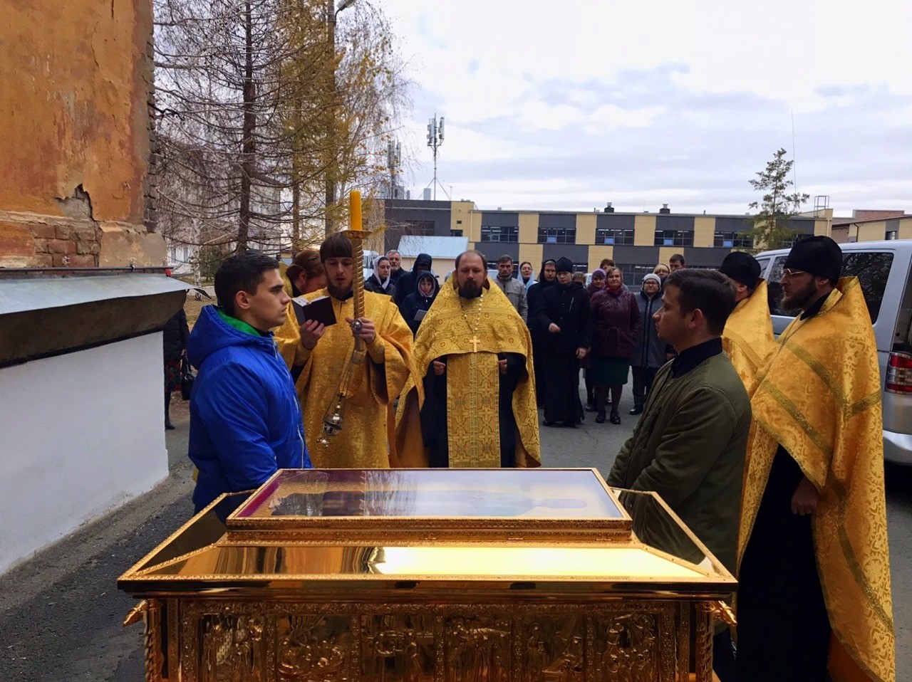 Оренбургская духовная семинария торжественно проводила ковчег с частицей мощей святителя Николая Чудотворца