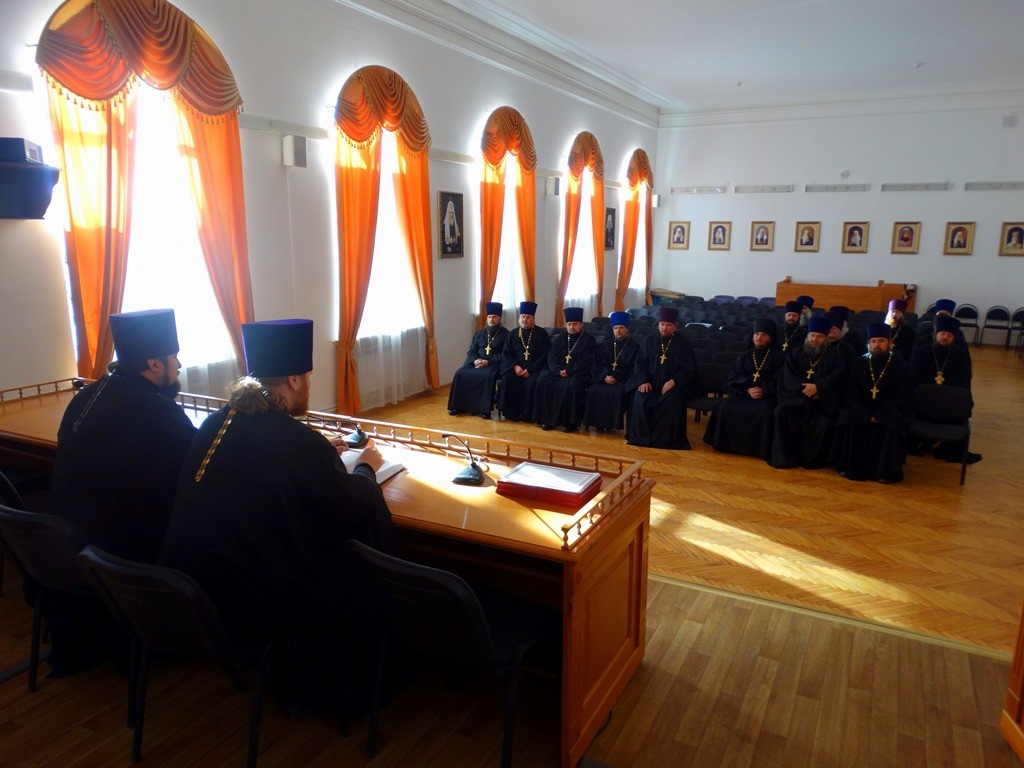 Очередной набор священнослужителей Оренбургской митрополии прошел повышение квалификации в ОренДС