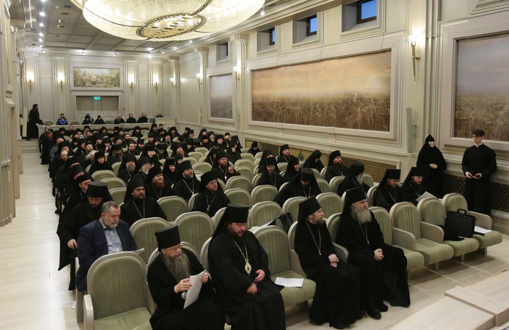 Проректор ОренДС по общим вопросам представил Оренбургскую епархию на собрании с епархиальными ответственными за монастыри в Москве