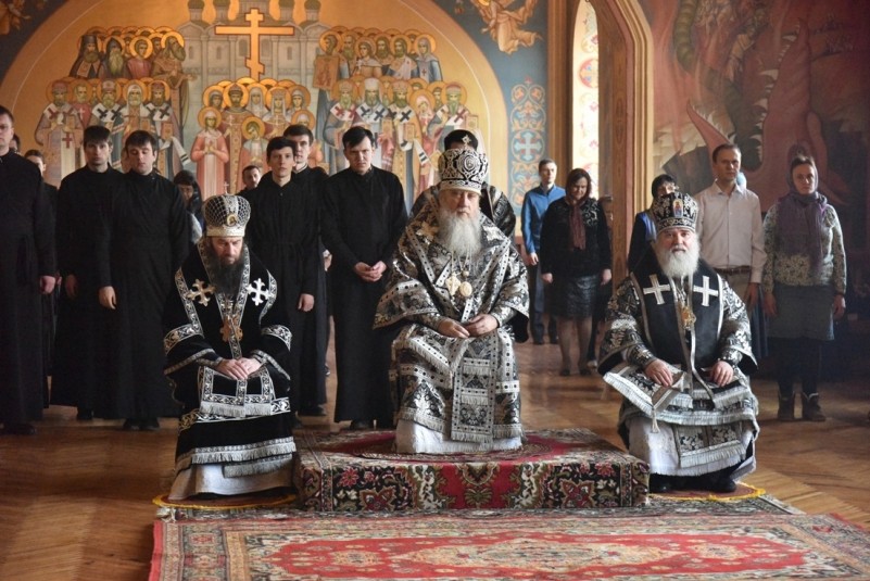 Архиерейская литургия Преждеосвященных Даров в домовом храме Оренбургской духовной семинарии