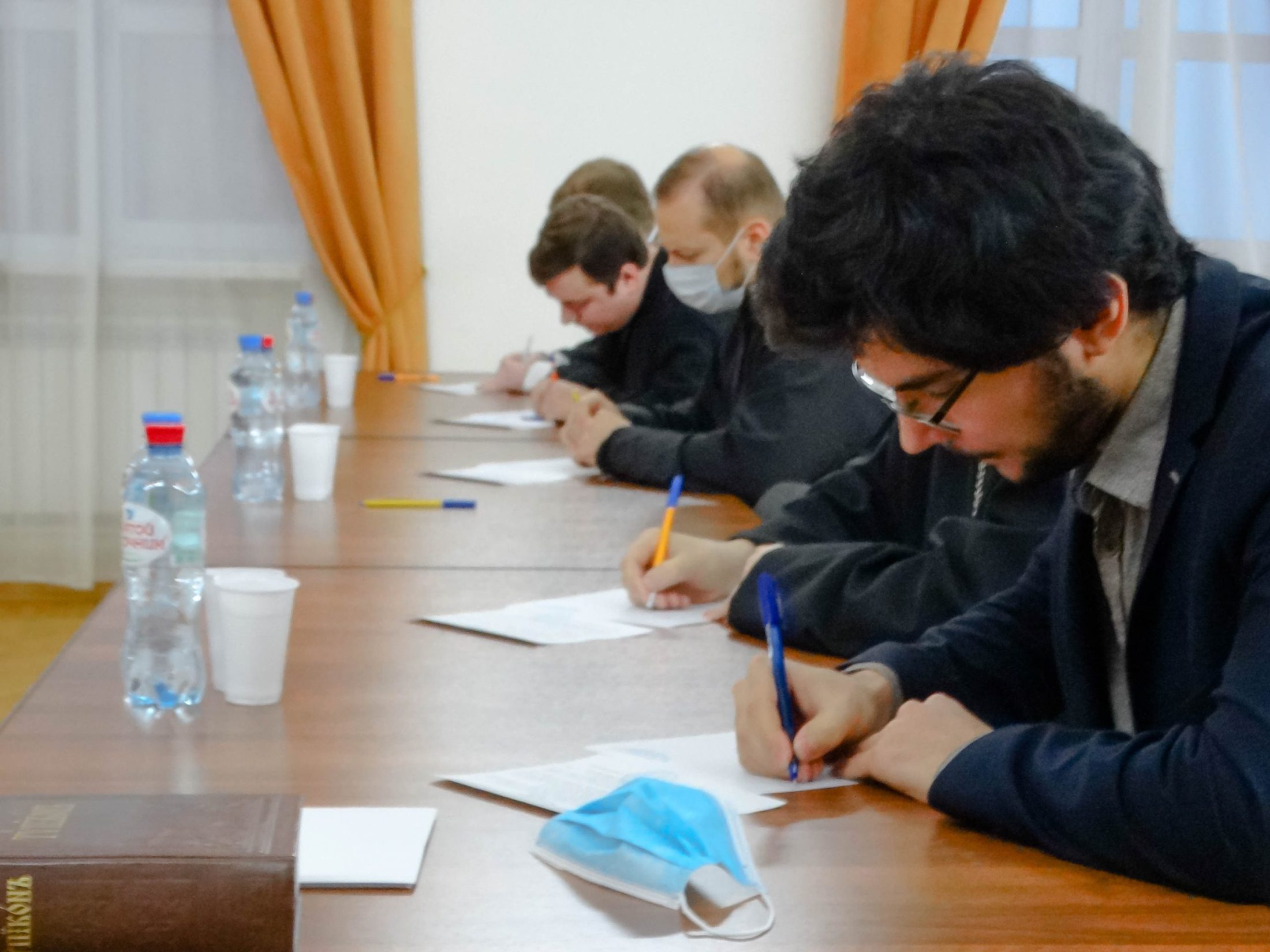 Выпускной экзамен студентов заочного отделения в Оренбургской духовной семинарии