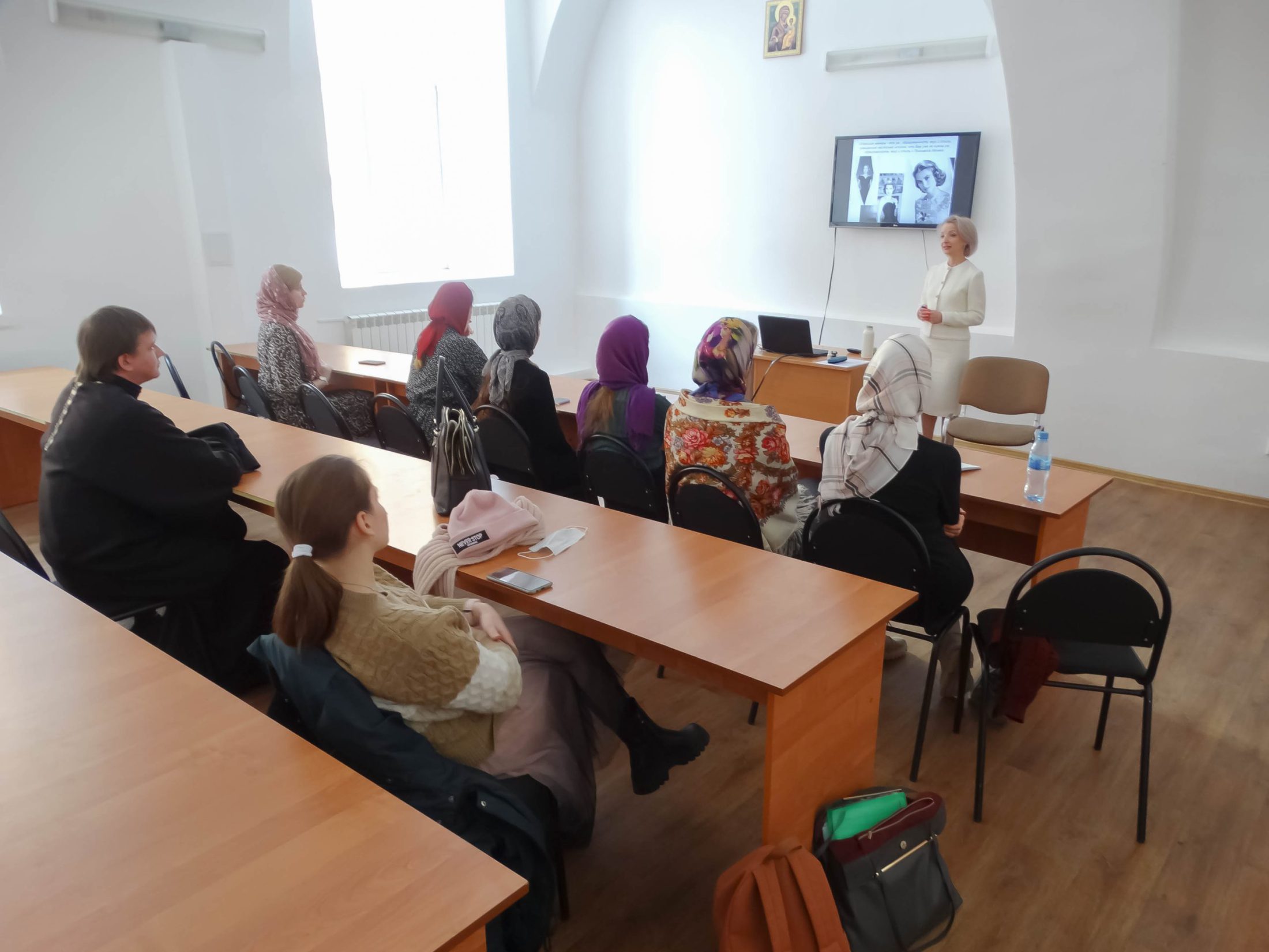 В Оренбургской духовной семинарии состоялись лекции по основам этикета