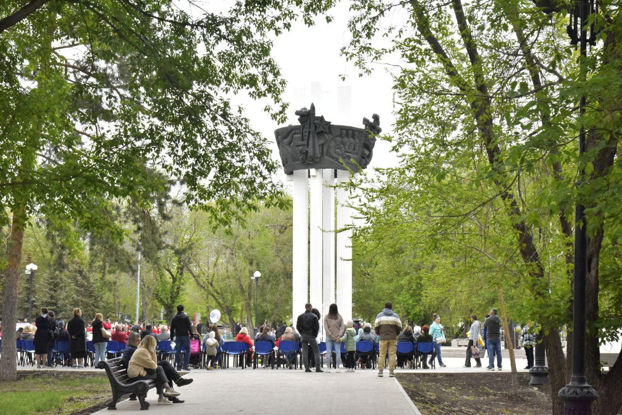 Преподаватели и студенты Оренбургской духовной семинарии приняли участие в концерте в парке «Салют, Победа!»