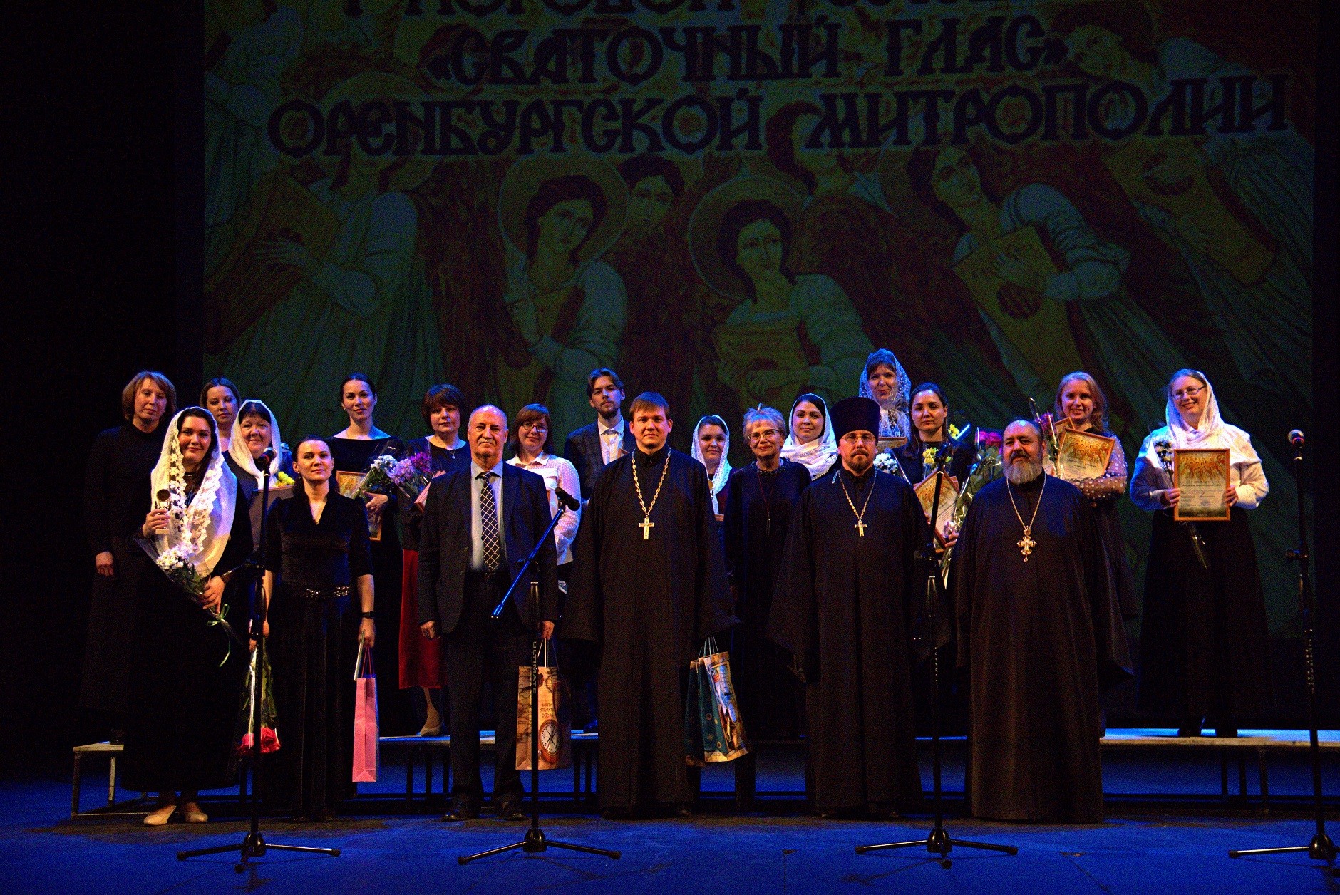 Хор Оренбургской духовной семинарии принял участие в гала-концерте I Хорового фестиваля Оренбургской митрополии «Святочный глас»
