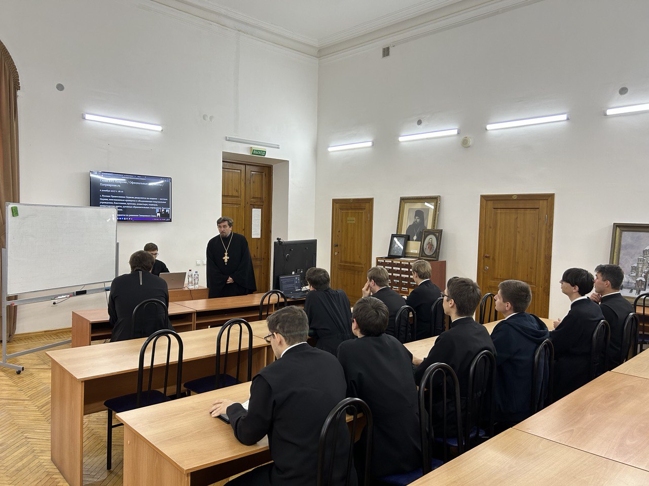 Секретарь Оренбургской епархии прочитал лекцию для студентов ОренДС