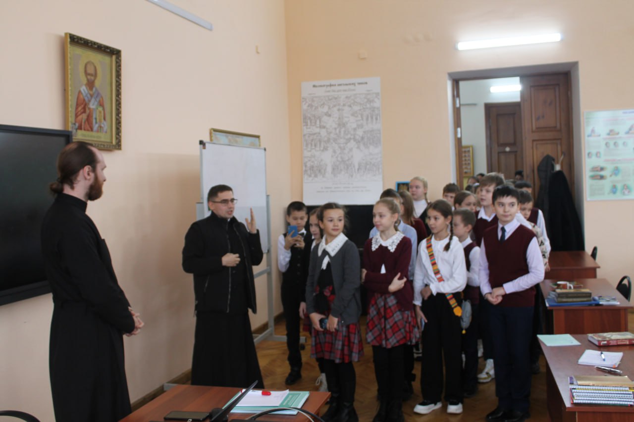 Оренбургская духовная семинария как центр духовного наставничества: образовательные лекции и экскурсии продолжаются