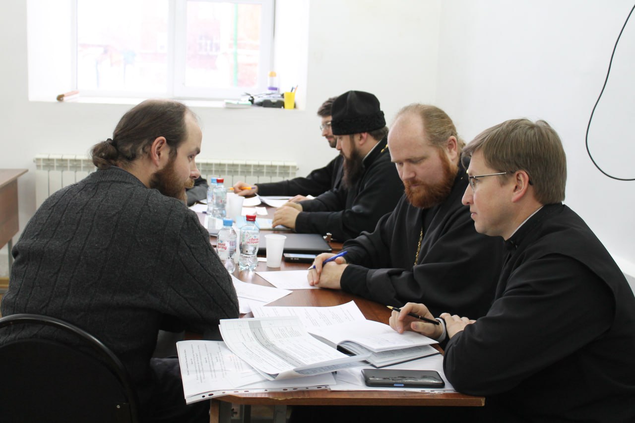 В ОренДС состоялся зачет по Священному Писанию Нового Завета для монашествующих Оренбургской епархии