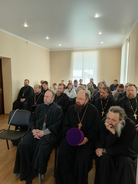 Ректор ОренДС принял участие в собрании, посвященному вопросам социального служения в Оренбургской епархии