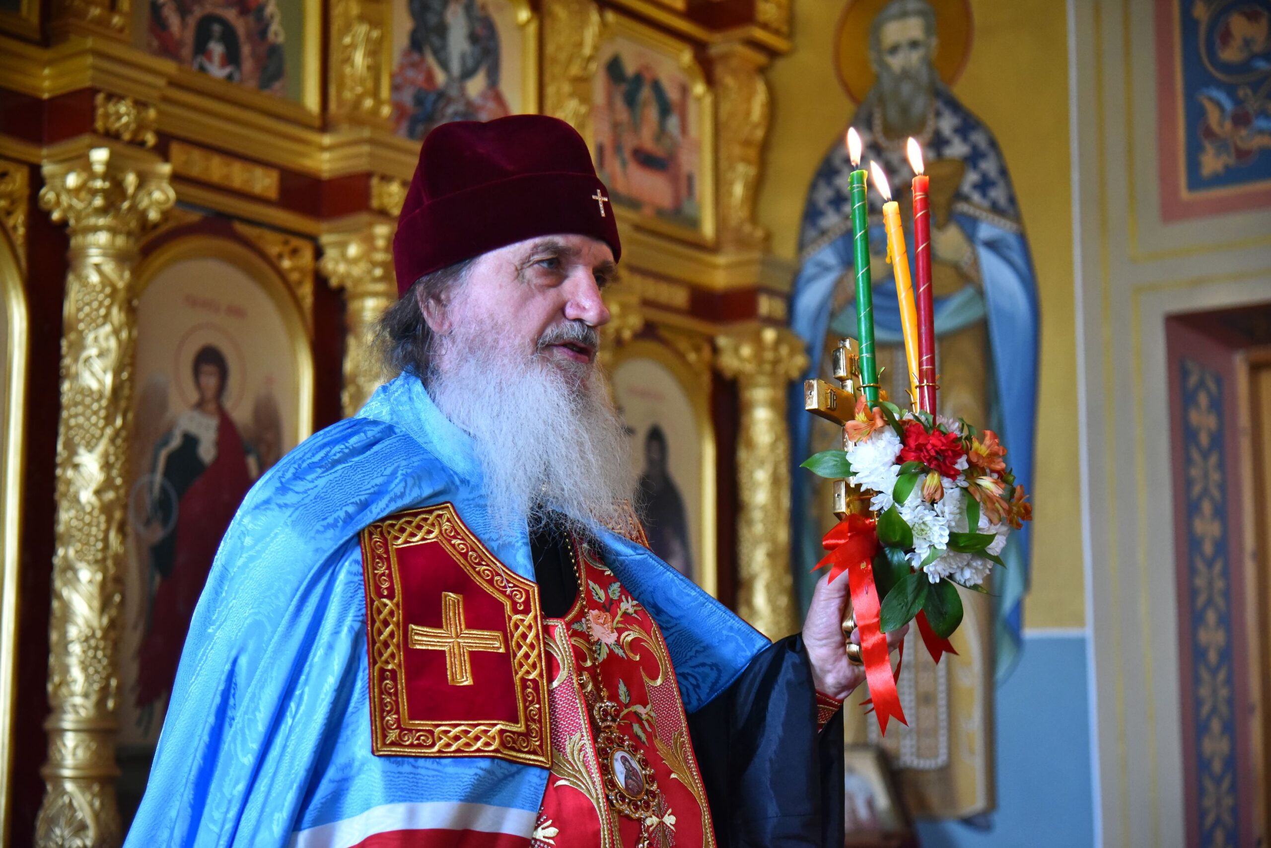 Митрополит Петр совершил в Оренбургской духовной семинарии пасхальный молебен