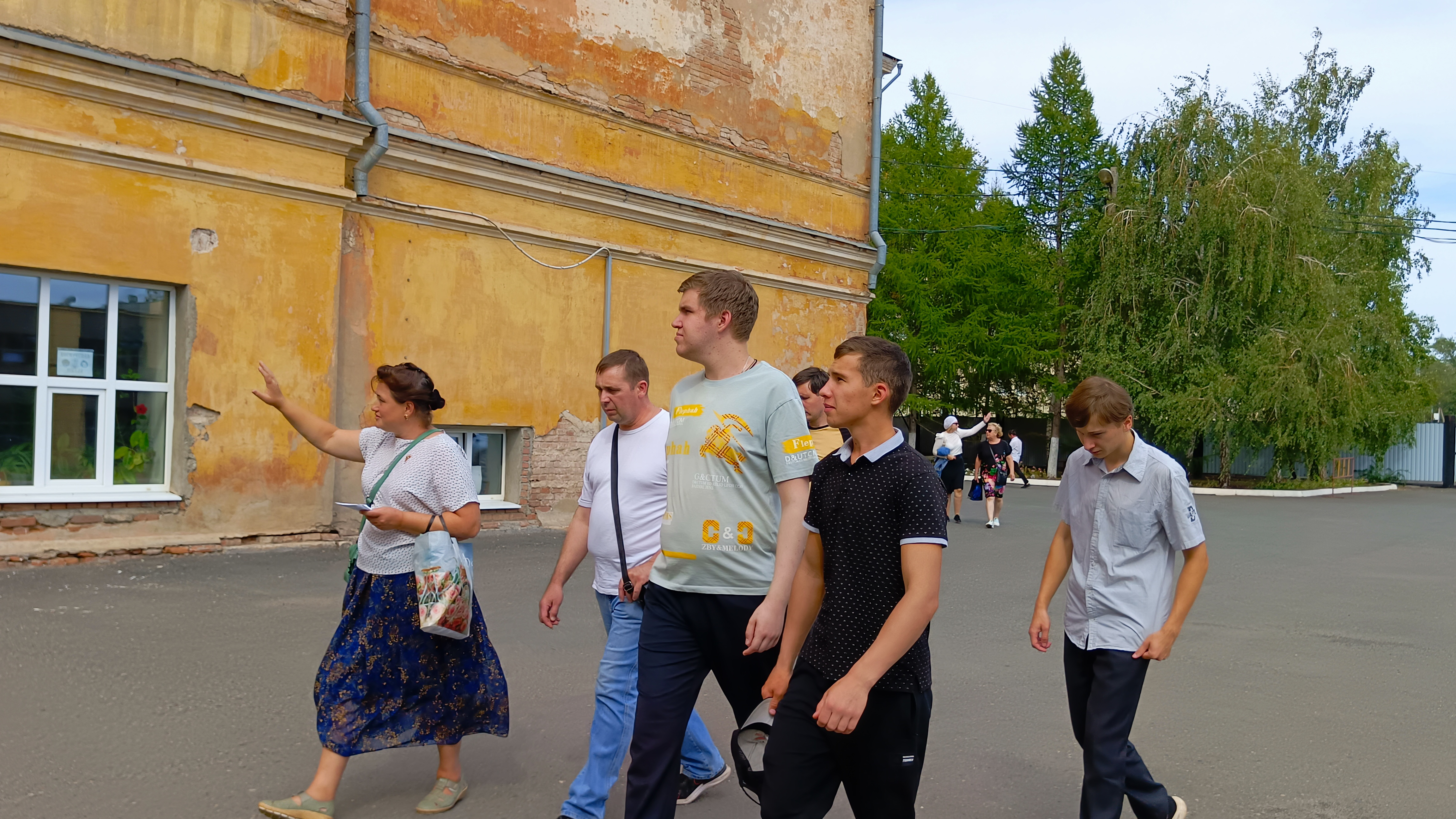 Для первокурсников состоялась историко-литературная экскурсия по городу