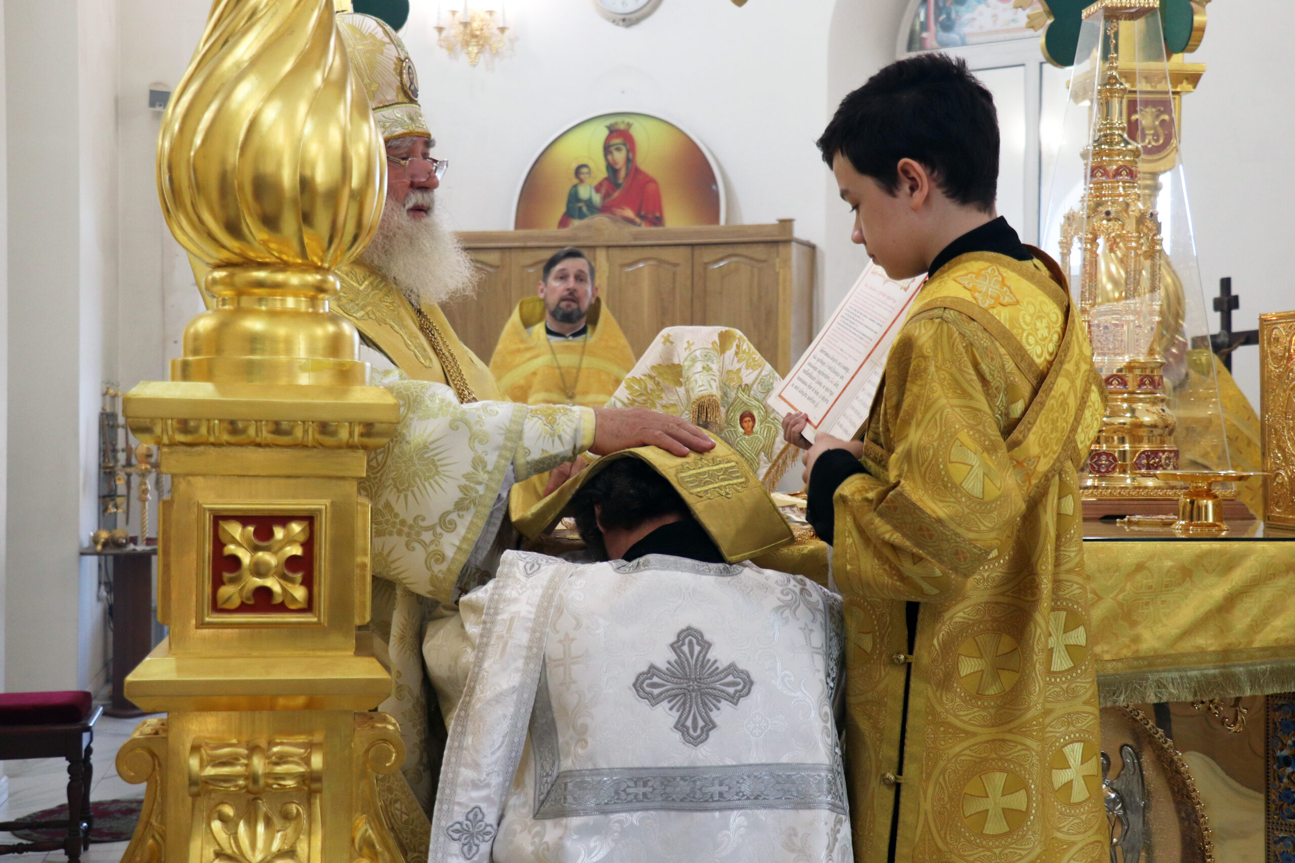 Выпускники Оренбургской духовной семинарии рукоположен в сан иерея