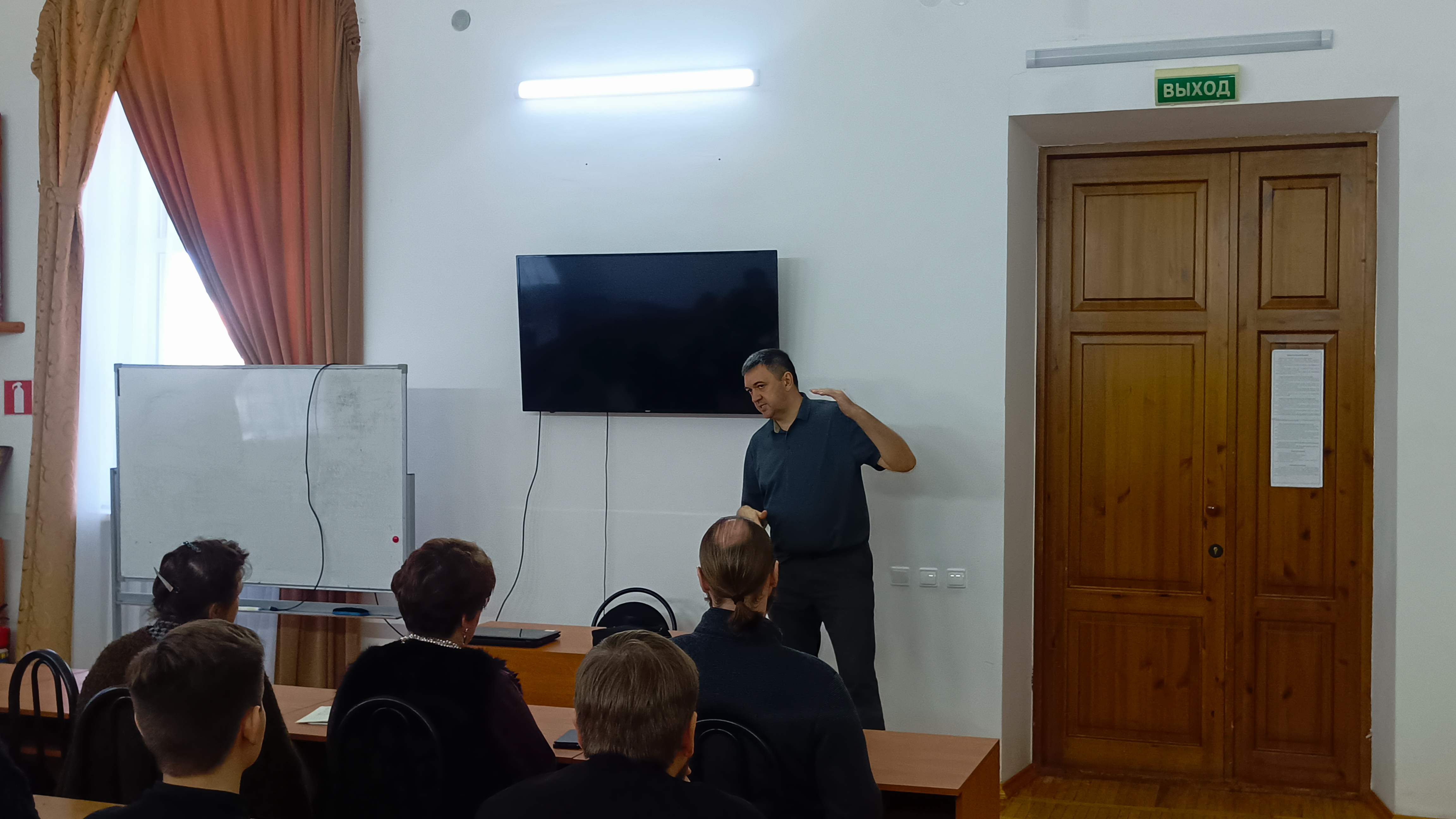 В ОренДС состоялась беседа сотрудника полиции о мошенничестве в интернет-пространстве